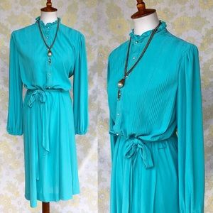 True Vintage 70s Ruffle Collar Aqua Midi Dress
